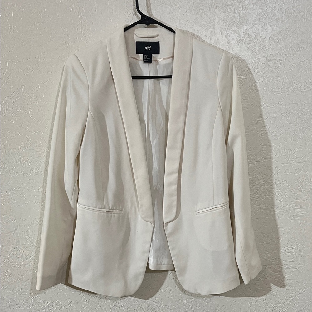 H&M Women's Off-White Blazer